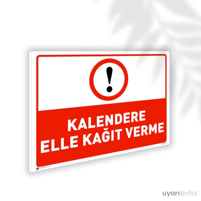 Kalendere Elle Kağıt Verme