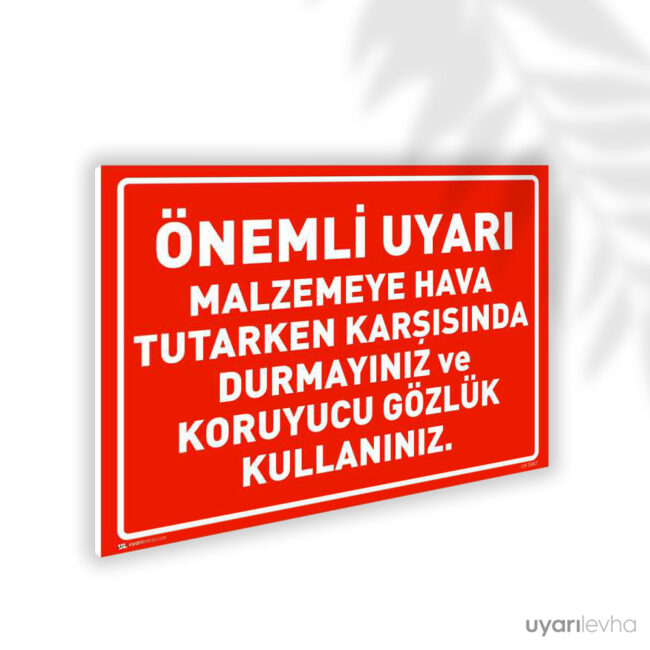 Malzemeye Hava Tutarken Karşısında Durma Koruyucu Gözlük Tak